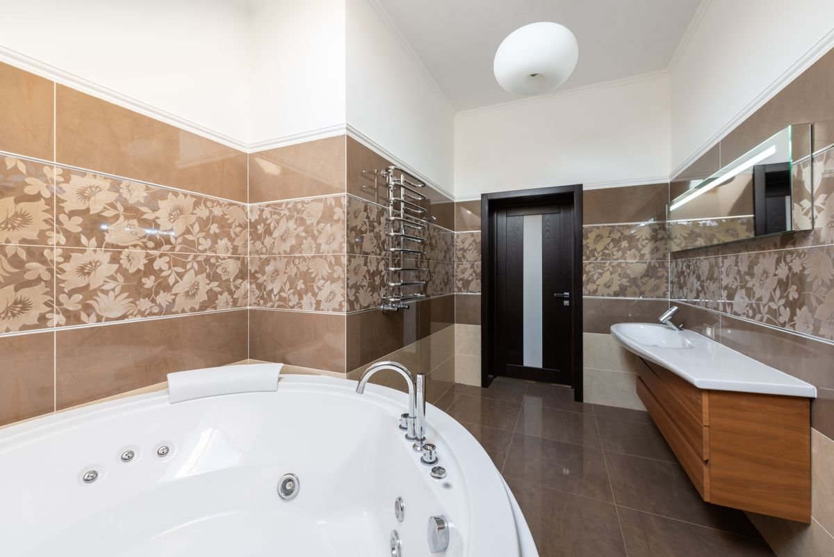 Salle de bains après nettoyage à Lausanne