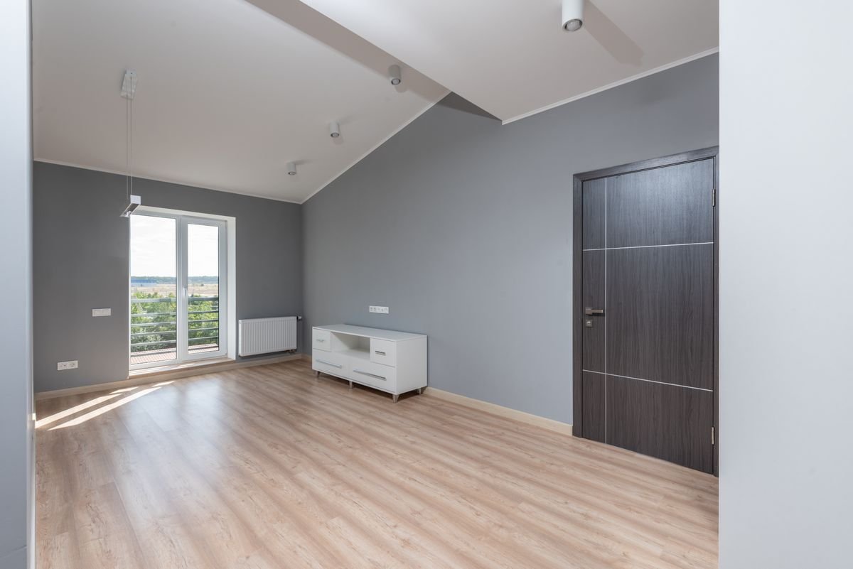Appartement suisse propre et lumineux, prêt pour l'état des lieux